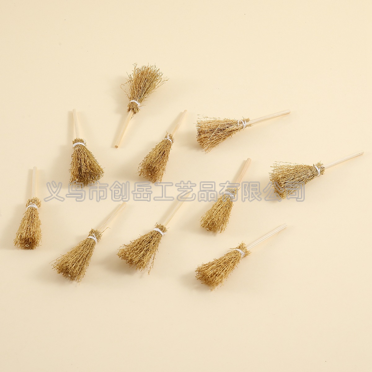 Spot Mick Grass Mini Broom Witch 7.5cm Broom Toy Shooting Props Accessories