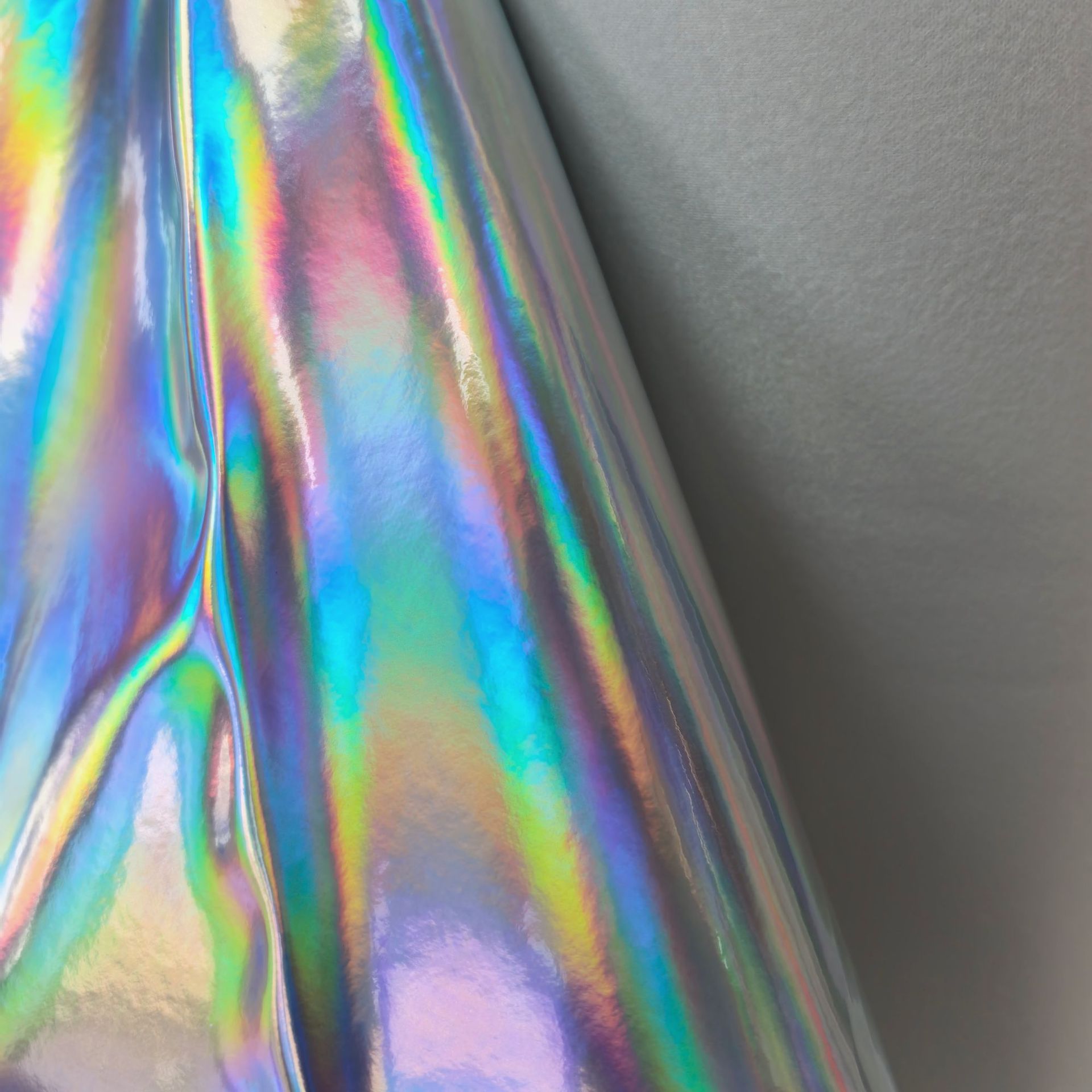 Metallic Laser Mirror Reflective Pu Leather for Bags, Handbags, High-Gloss Toys, Shoe Materials, Decorative Fabrics, Metallic Color Artificial Leather