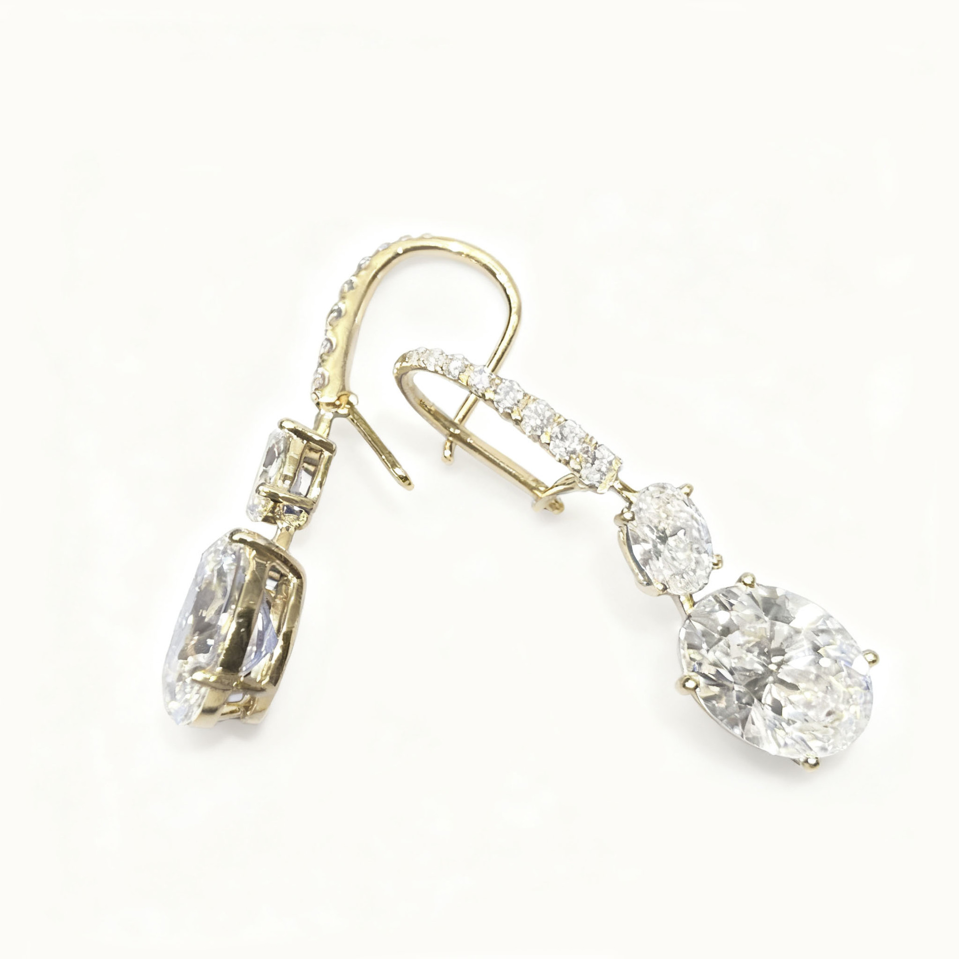 Grown Diamond 18K Gold Oval Earrings Artificial Diamond Earrings Inlaid Synthetic Diamond Jewelry