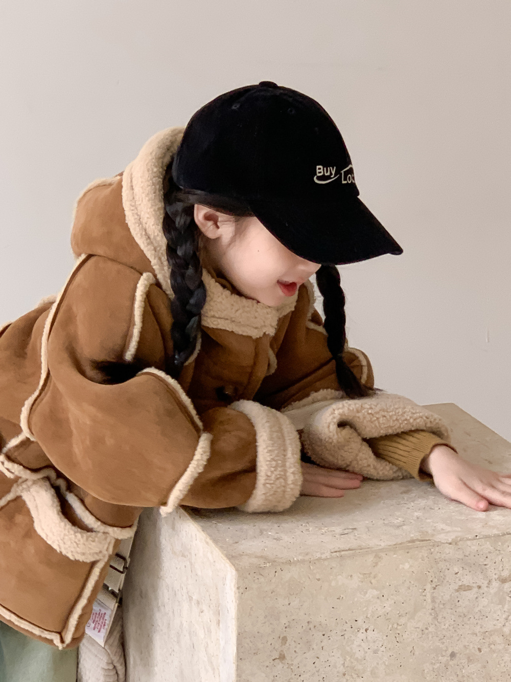 Children's Outwear 2025 Winter Girls' Maillard Hooded Fur All-In-One Outwear Kidsren's Thickeneded Short Warm Outwear