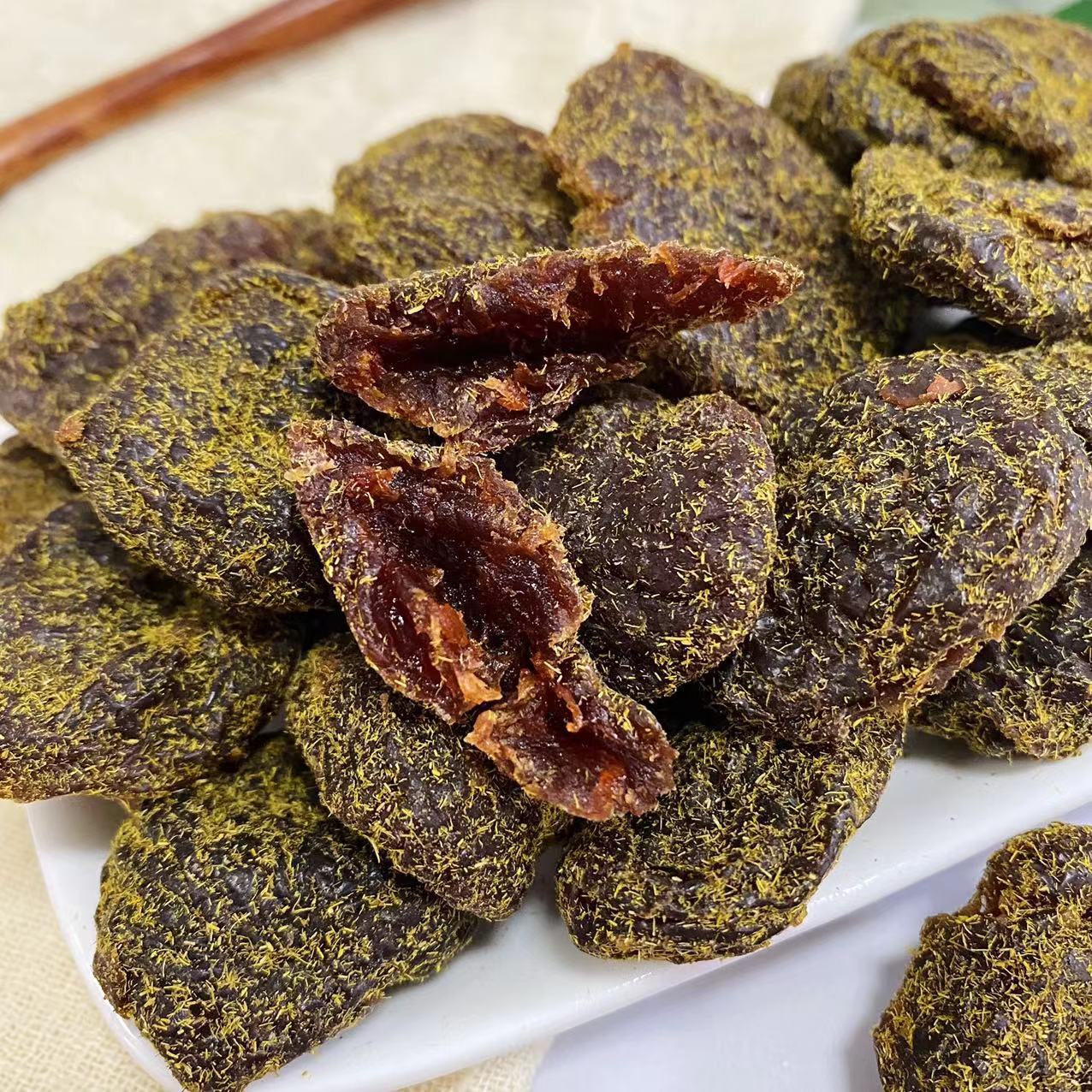 West Lake Yongfeng preserved plum non-nuclear licorice plum cake soft glutinous sweet and sour delicious snacks Li Gan wholesale 5 Jin one