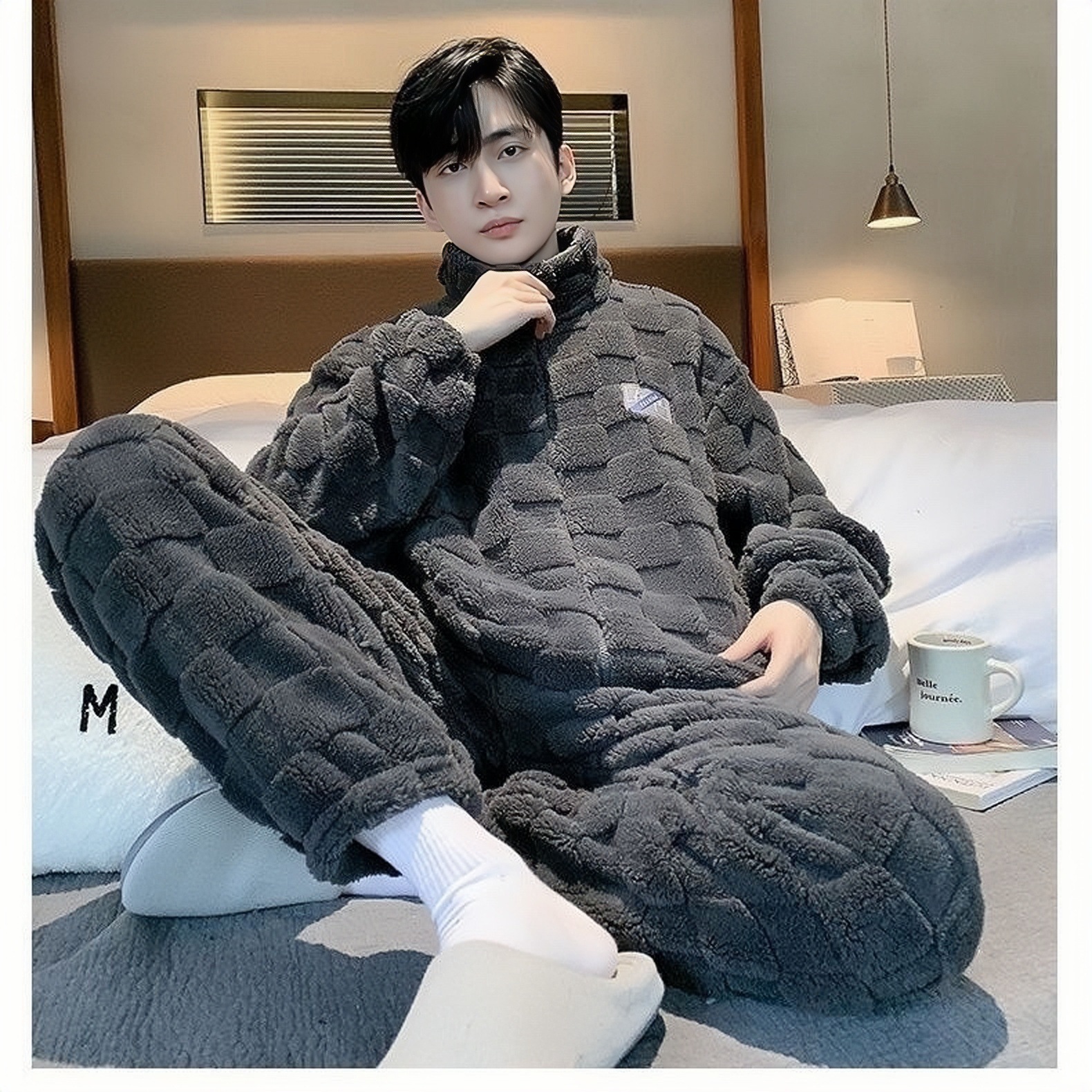 Fashion Pajamas Men's Thickened fleece-lined Coral Fleece Warm Flannel Autumn and Winter Men's Teenagers New Home Clothes