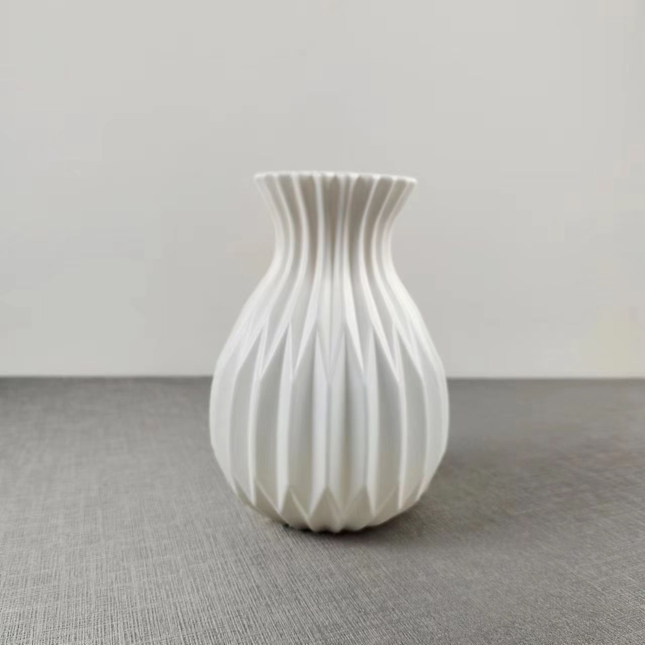 Wholesale Nordic style hydroponic imitation ceramic plastic vase flower arrangement creative decorations vase ins style