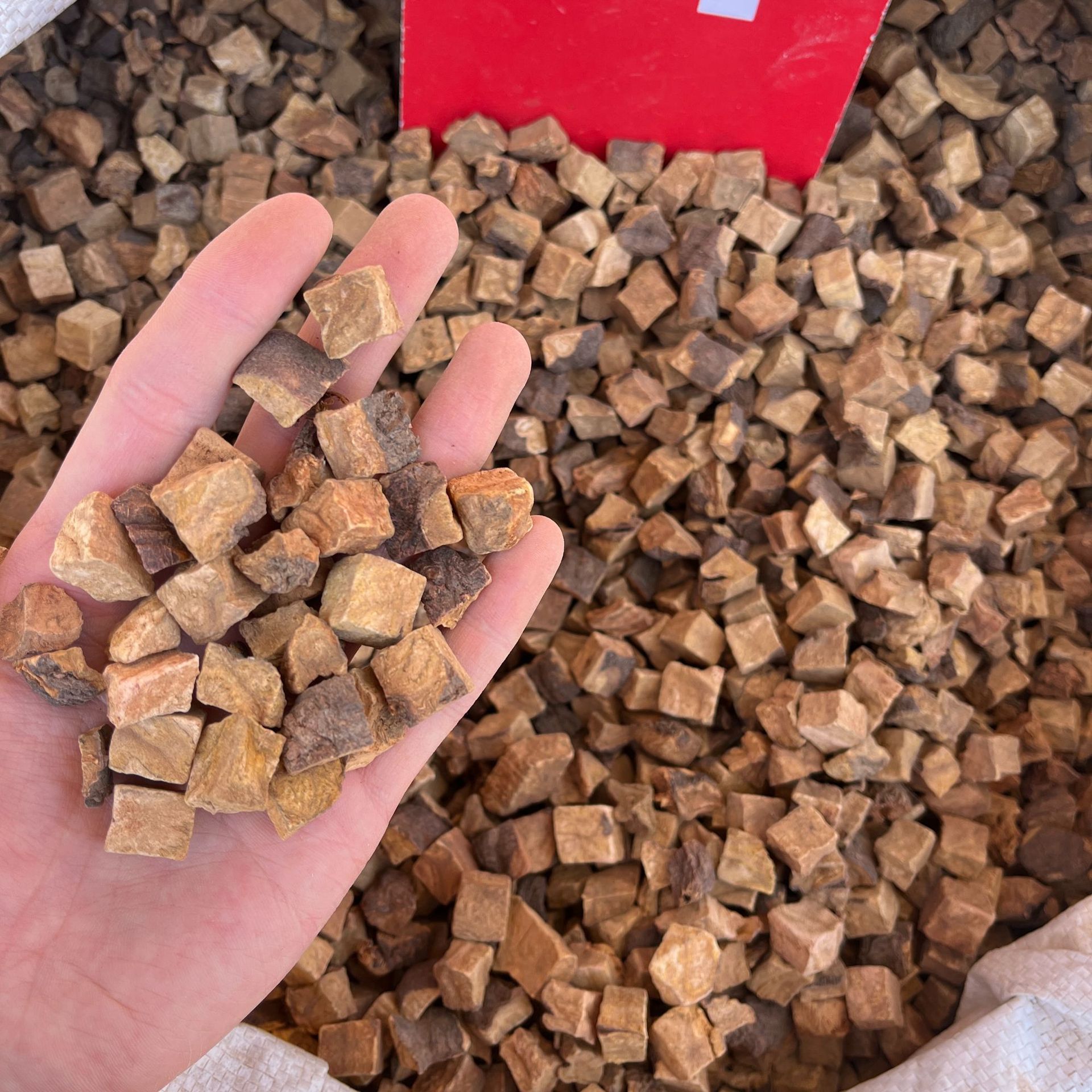 Wholesale and Retail of Chinese Herbal Medicine Polygonum Multiflorum, Raw Polygonum Multiflorum, Processed Polygonum Multiflorum, Polygonum Multiflorum Powder in Bulk, Preferential Grinding and Delivery