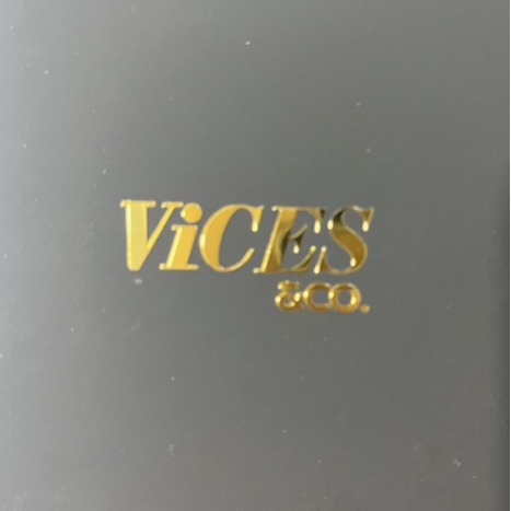 New Fashion Special Paper Clothing Hangtag Production Thickened Black Card Hot Stamping Hangtag Clothing Hangtag Label Customization