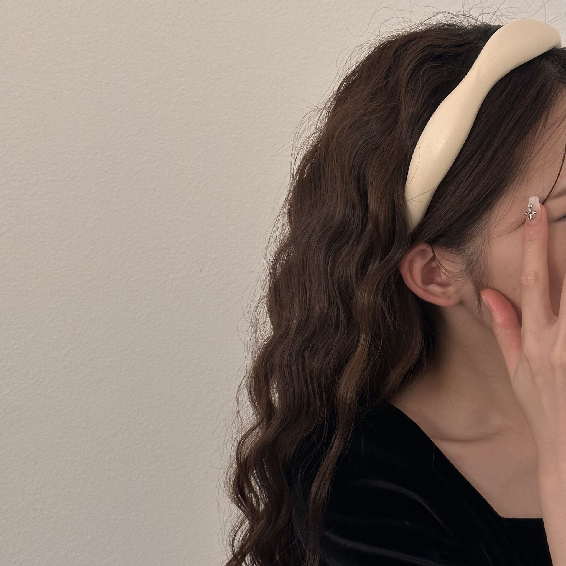 New French-Style High-End Retro Irregular Leather Headband for Women, Autumn and Winter Simple Face-Washing Headband