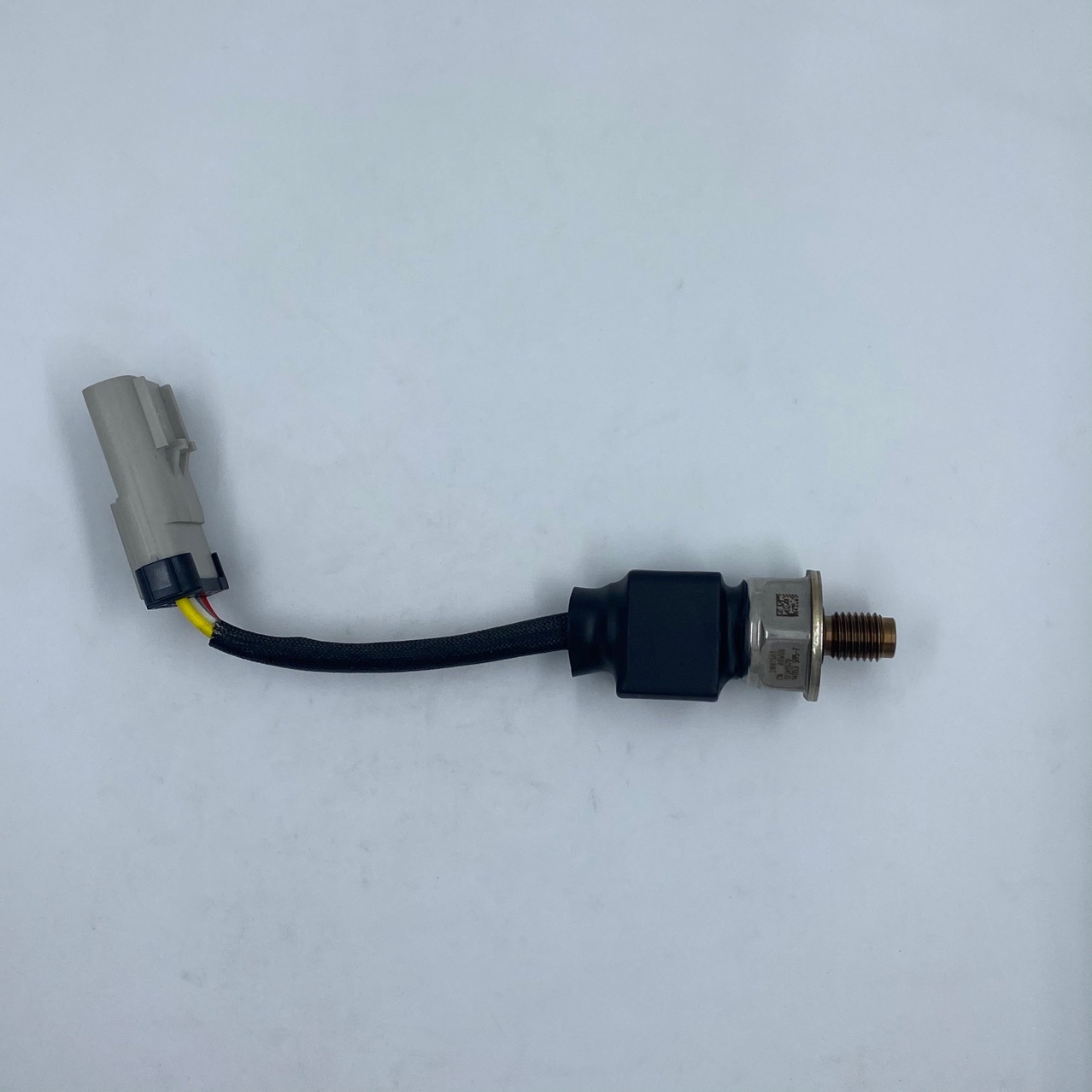 Supply Common Rail Pressure Sensor for Cummins Engineering Machinery Engine 2897581
