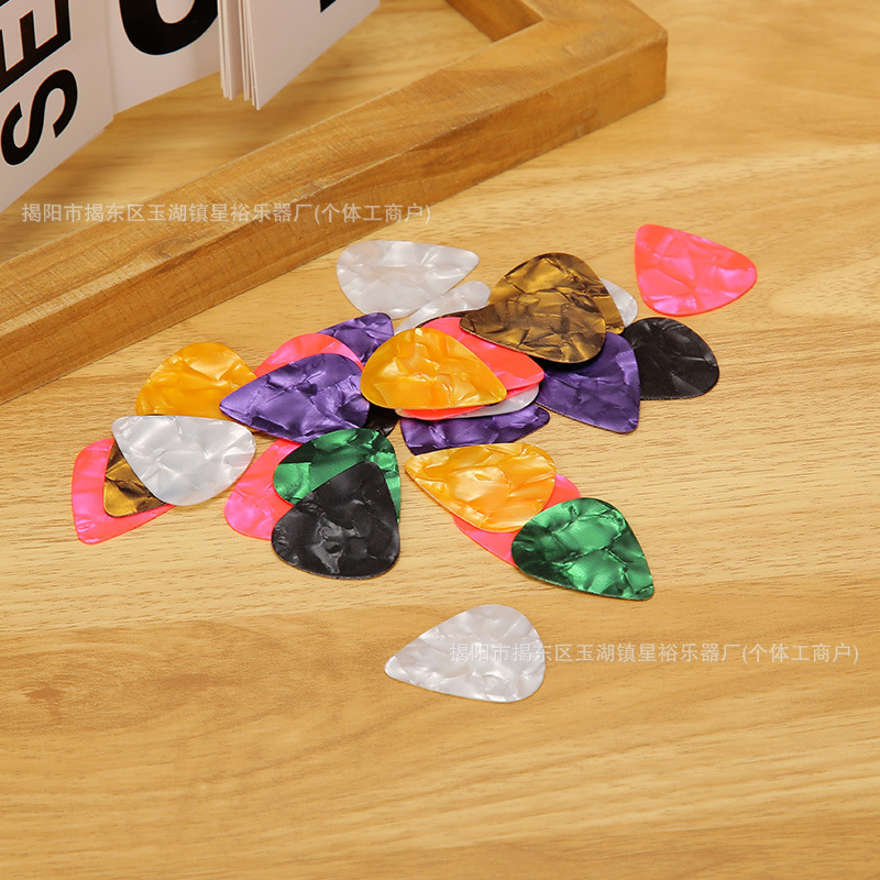 Guitar Pick Celluloid Pick 0.46 0.71 0.96 1.2mm Shrapnel Finger Pick Guitar Accessories
