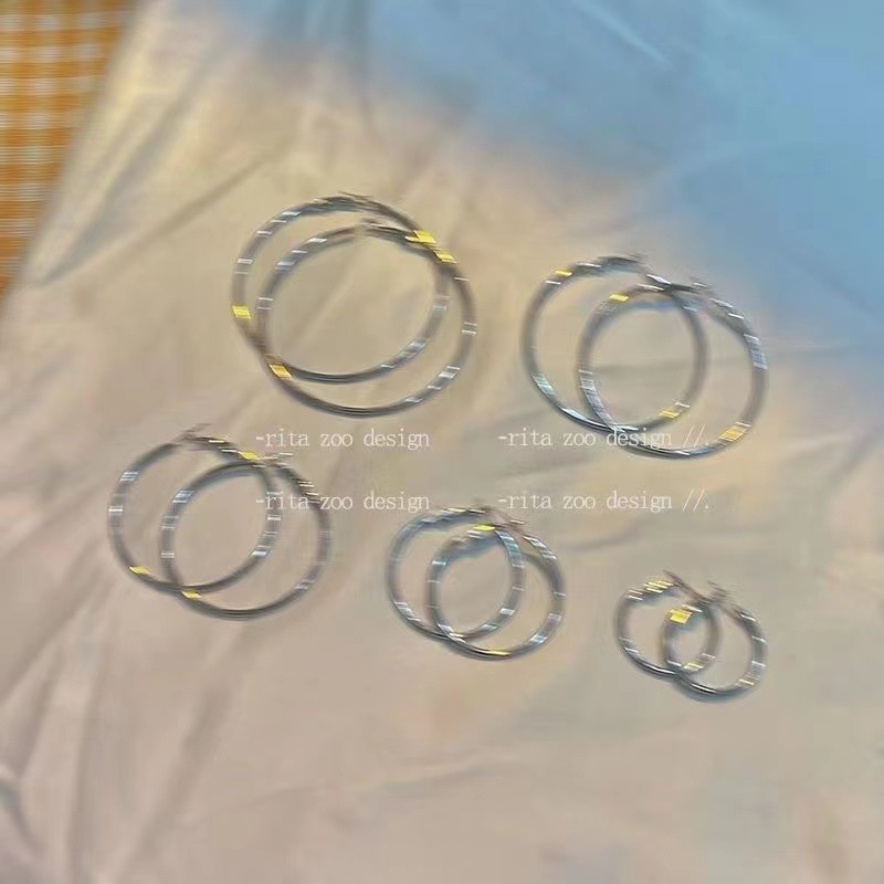 Earrings Are Made of 925 Silver, Large Hoop Earrings, Minimalist Style, Fashionable Stud Earrings, Ultra-Thin Large Diameter Hoop Earrings