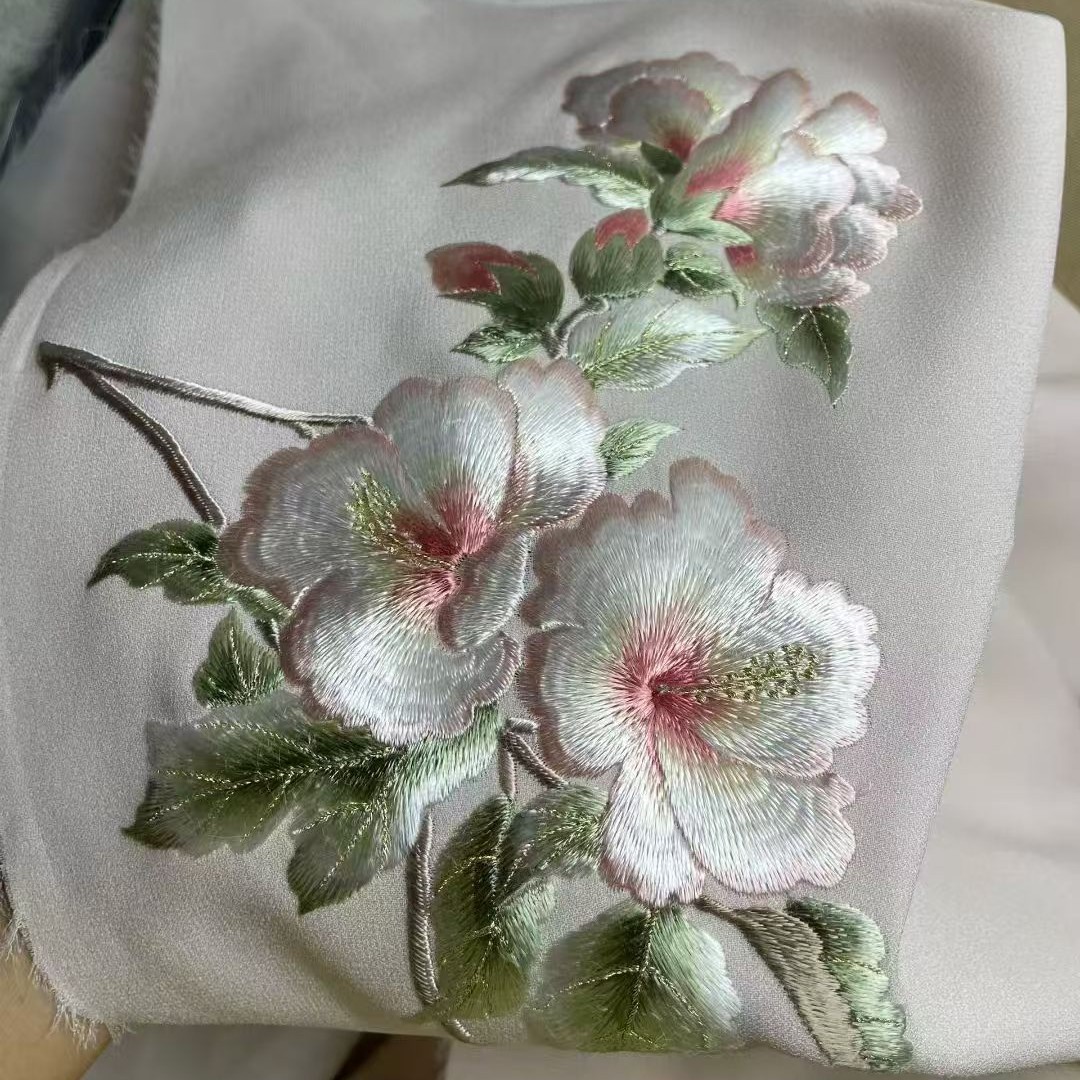 Обработка и индивидуальный пошив вышивки, ручная вышивка, специальные вышивальные изделия, индивидуальный пошив по чертежам и дизайнам