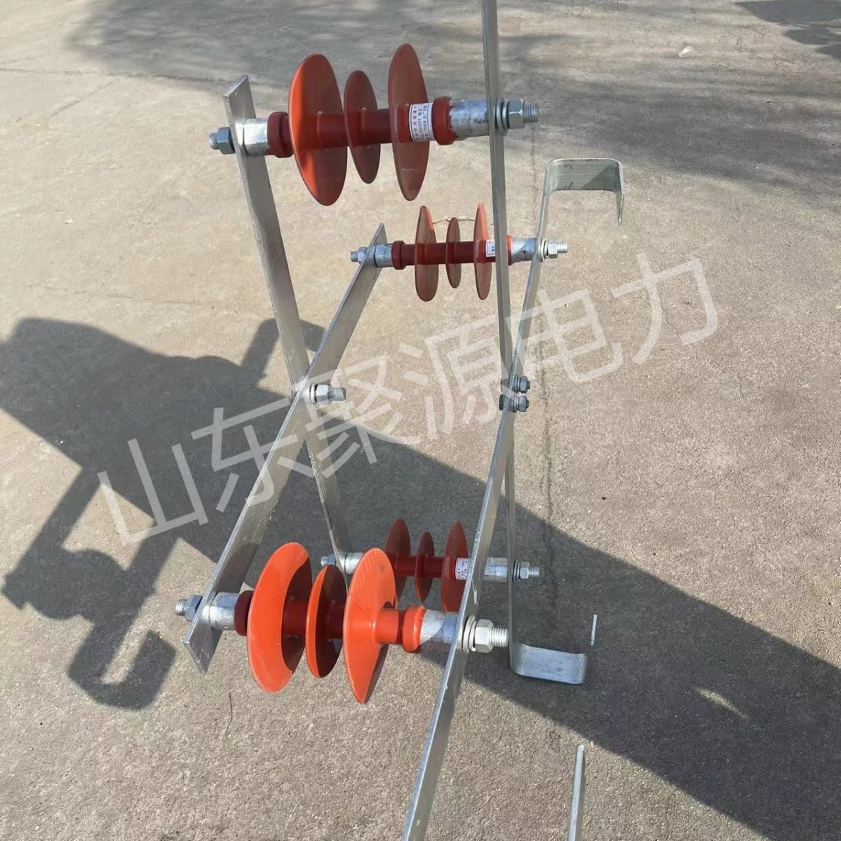 Insulated Cable Tray for Poles Insulated Cable Tray for Frames Insulated Fittings for Frames Hot-Dip Galvanized Flat Iron Cable Tray