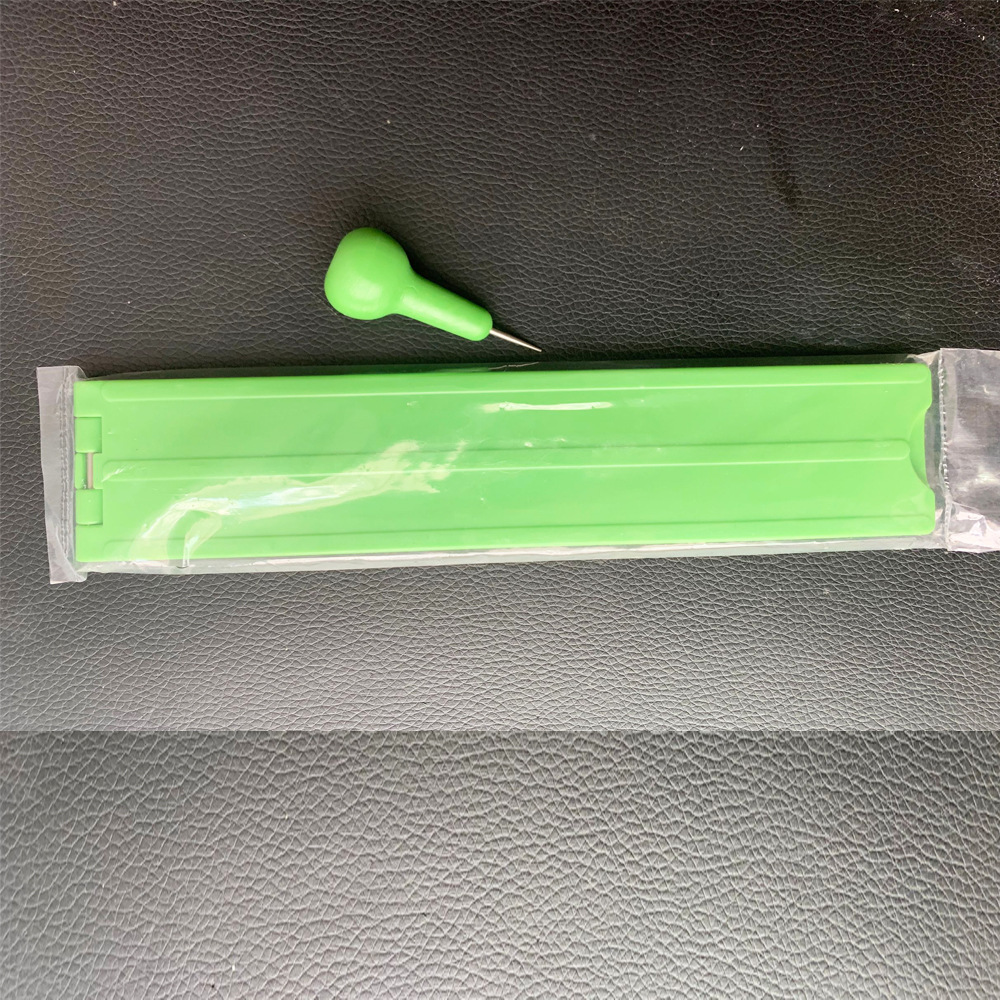 Blind word board with 1 pen without paper 4 lines 28 square upgraded version of blind learning supplies braille writing board braille board