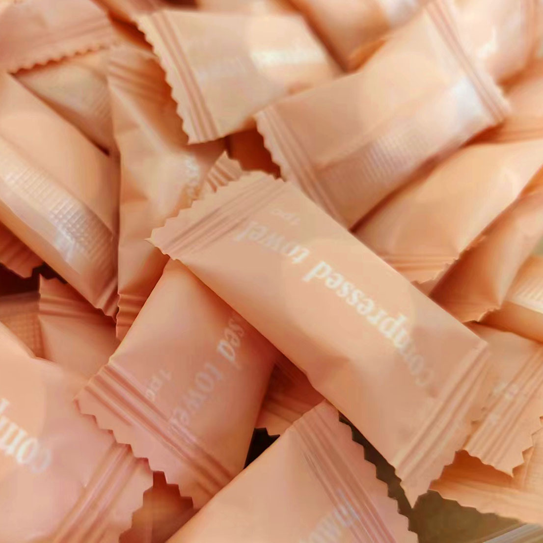 Compressed Towel English Packaging Large Wholesale Factory Hotel Travel Makeup Remover Cleansing Towel Disposable Face Wash Towel