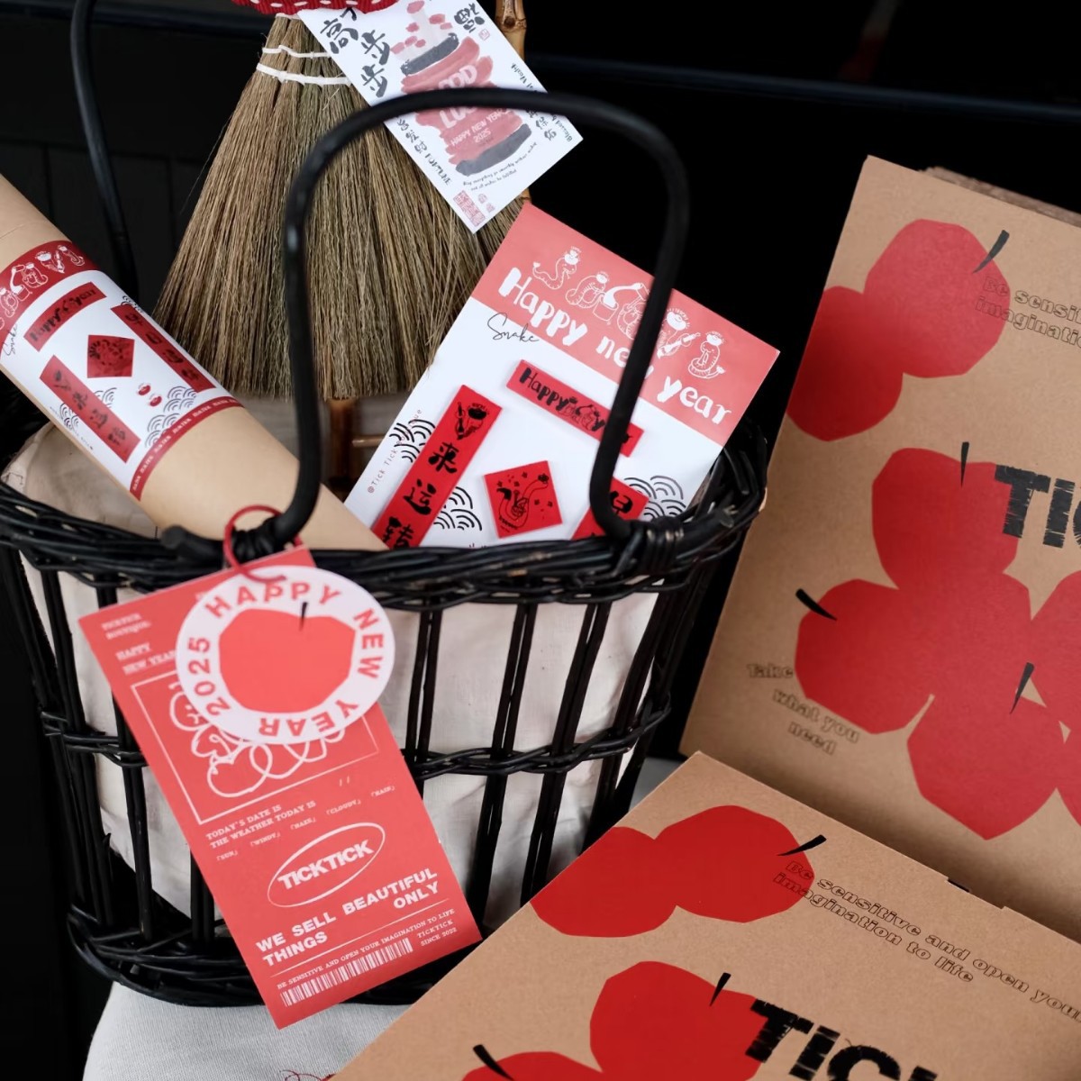 Eco-friendly Honeycomb Cardboard Gift Box Honeycomb Carton Lightweight and Durable Exclusive Customizable Small Batch Order