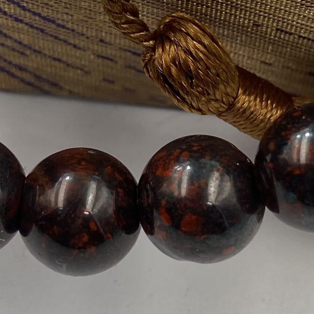 Wholesale Bloodstone Bracelet Unisex Style 10mm Single Circle Meteorite Red Bracelet Promotional Gift