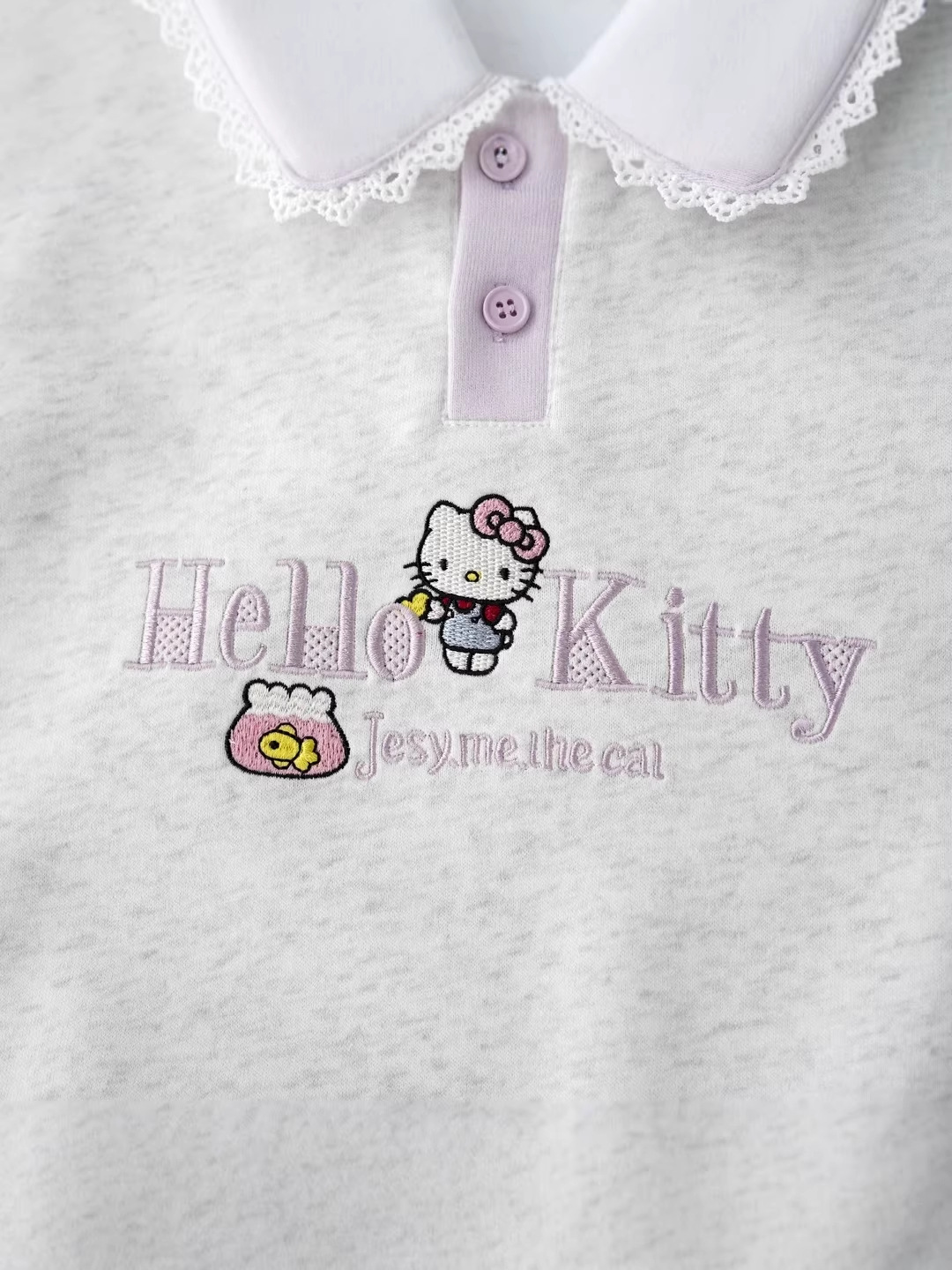 2025 New Autum Girls Polo Collar Sweatshirt Embroidered Kt Cat Lace Fashionable Family Top Long Sleeves