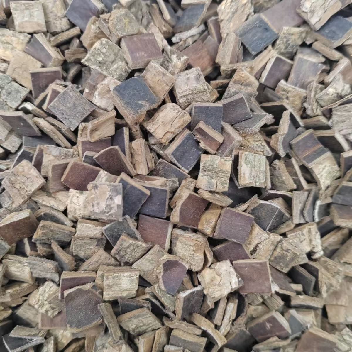 Eucommia Ulmoides 20-Year-Old Tree Genuine Eucommia Ulmoides Medicinal Material Chinese Medicine Eucommia Ulmoides Bark Tea Soup Chinese Herbal Tea