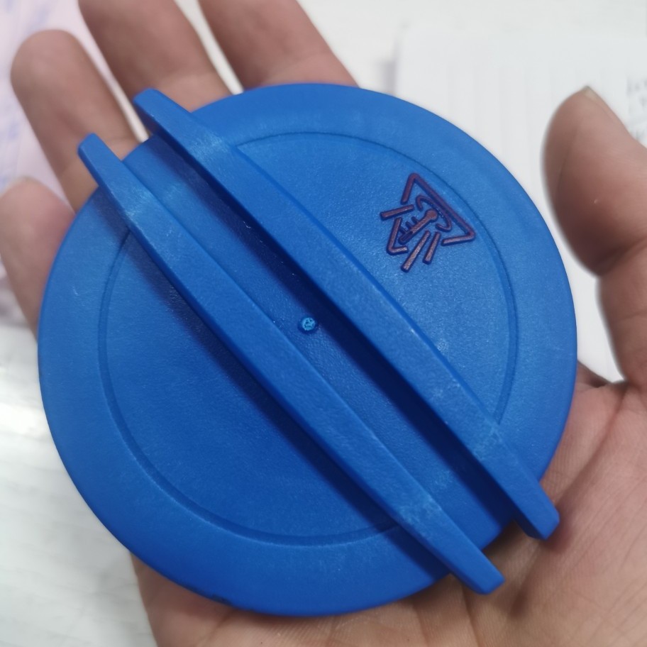 Passat Bora Polo Langyi Tiguan Water Tank Cover Storage Kettle Cover 3B 0 121 321 3B0121321