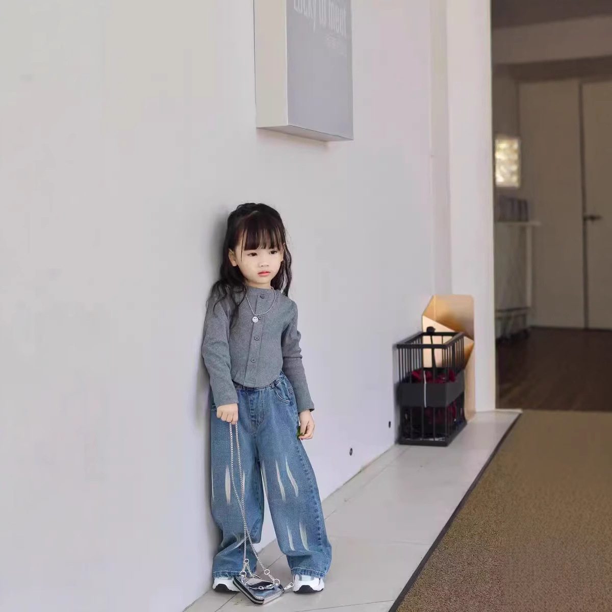 Girls' spring and autumn slim-fit candy-colored bottoming shirt 23 new western style top women's Korean-style fashionable breasted long-sleeved T-shirt