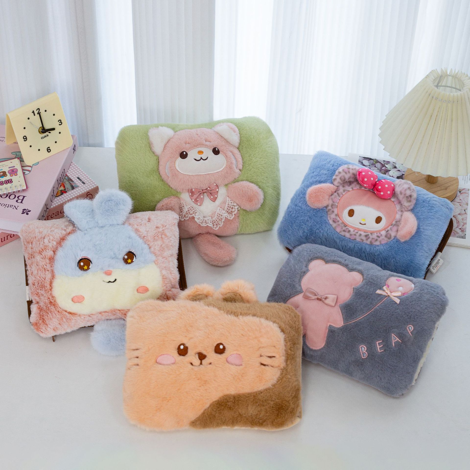 Electric Hot Water Bottle Hand Warmer Rechargeable Automatic Power Off Hot Water Bottle Cute Cartoon Plush Hand Warmer Bag Warmer Baby Wholesale