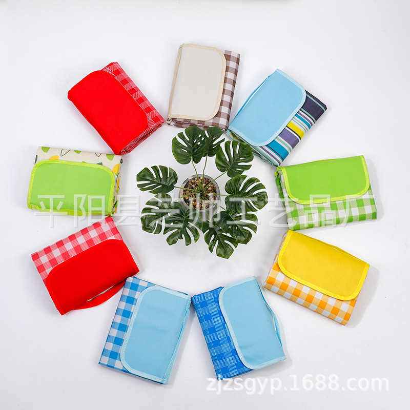In stock 600D Oxford cloth picnic mat moisture-proof floor mat folding portable spring outing tent mat thickened waterproof beach mat