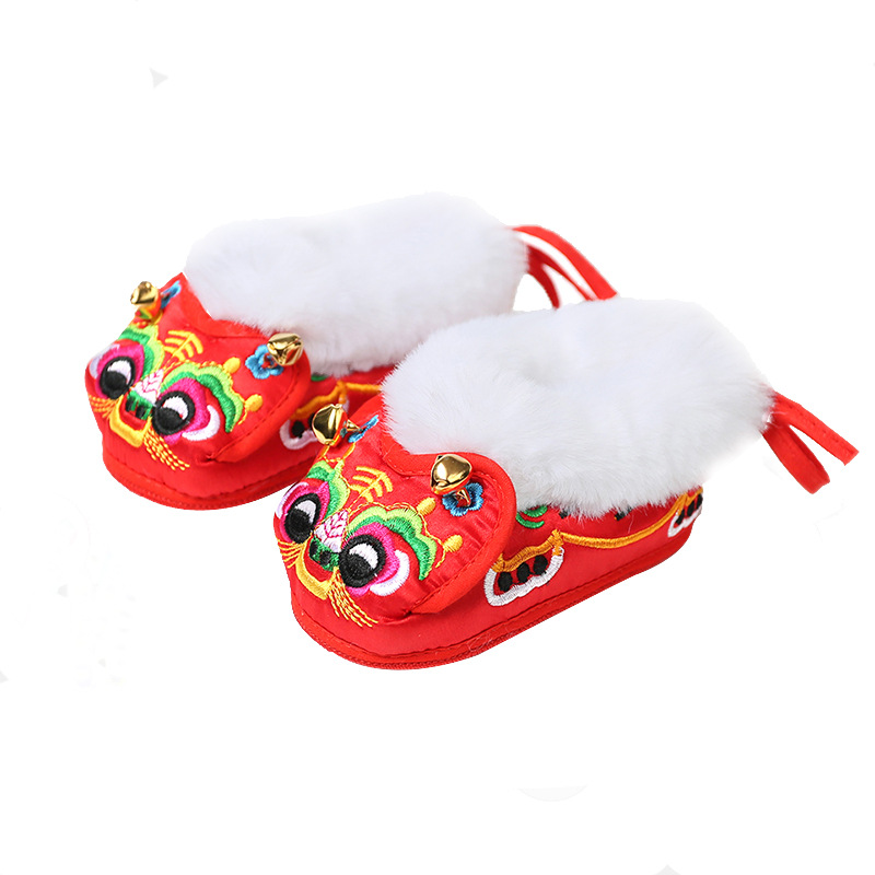 Baby Handmade Tiger Head Shoes Baby One Month Old Soft-Soled Cotton Shoes Warm and Soft Kidsren's Folk Embroidered Velvet Shoes