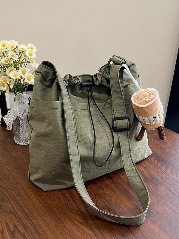 2025 New Large Capacity Bucket Bag Waterproof Nylon Drawstring Pleated Shoulder Bag Casual Easiest for Match Crossbody Bag