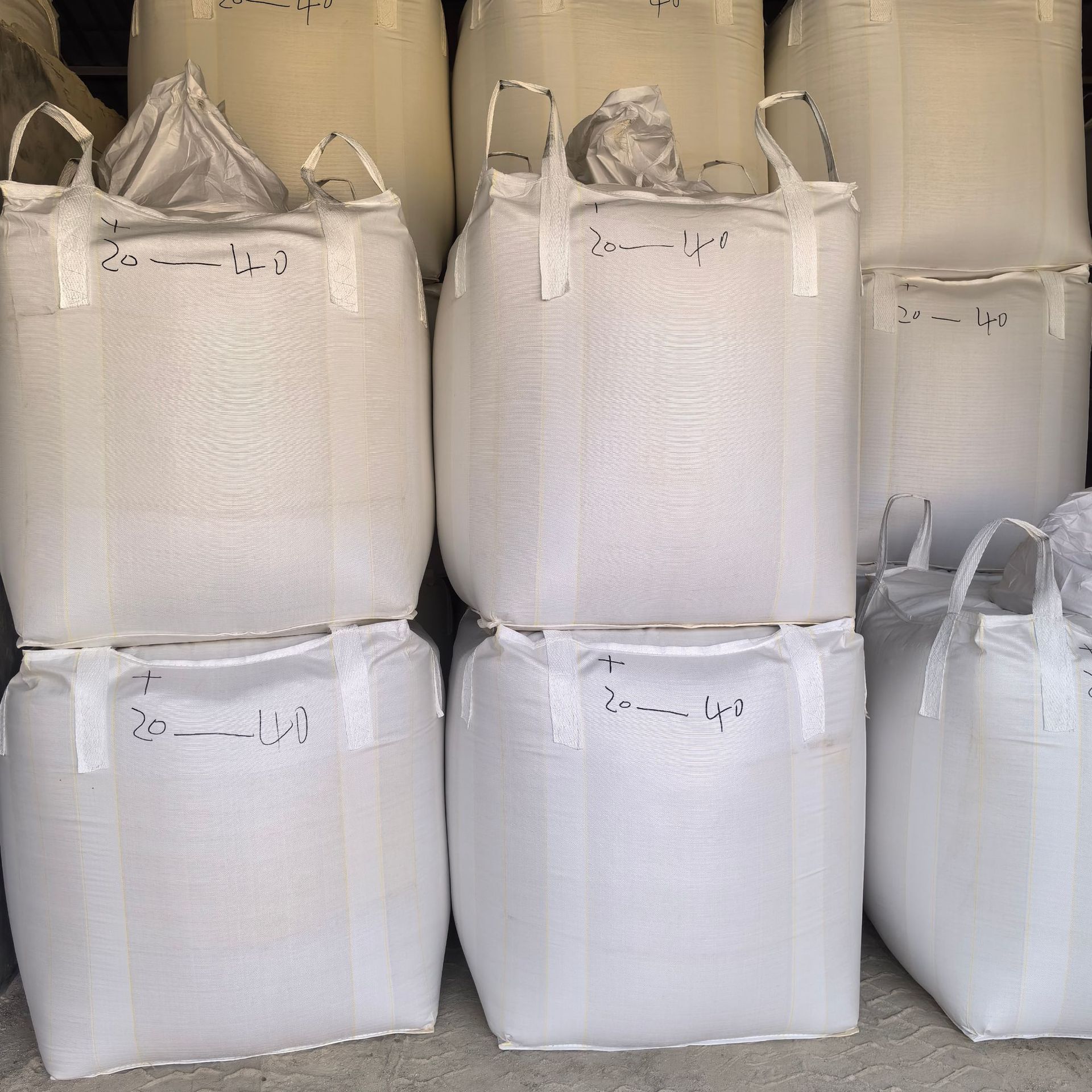 Supply of Water Treatment Quartz Sand Filter Material, Lawn Filling, Sandblasting and Rust Removal, Quartz Sand Particles, High Silicon Quartz Sand