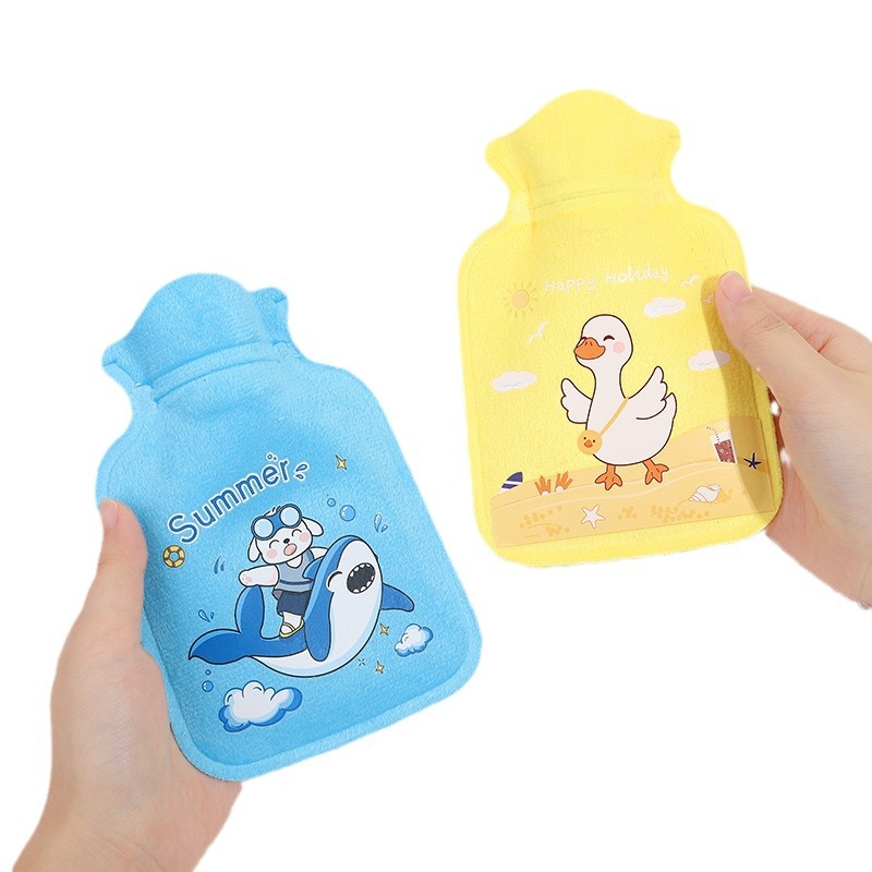 Cute cartoon student plush hot water bag winter thickened fleece-lined hand warmer explosion-proof portable mini warm handbag