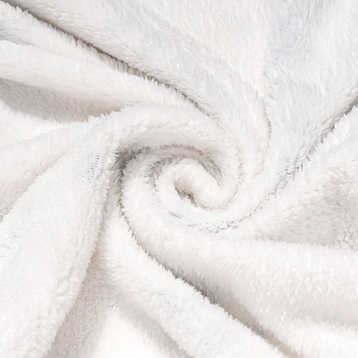 Amazon Factory Direct Supply of One Piece Customized Blanket Wholesale Digital Printing Flannel Blanket Air Conditioning Nap Blanket