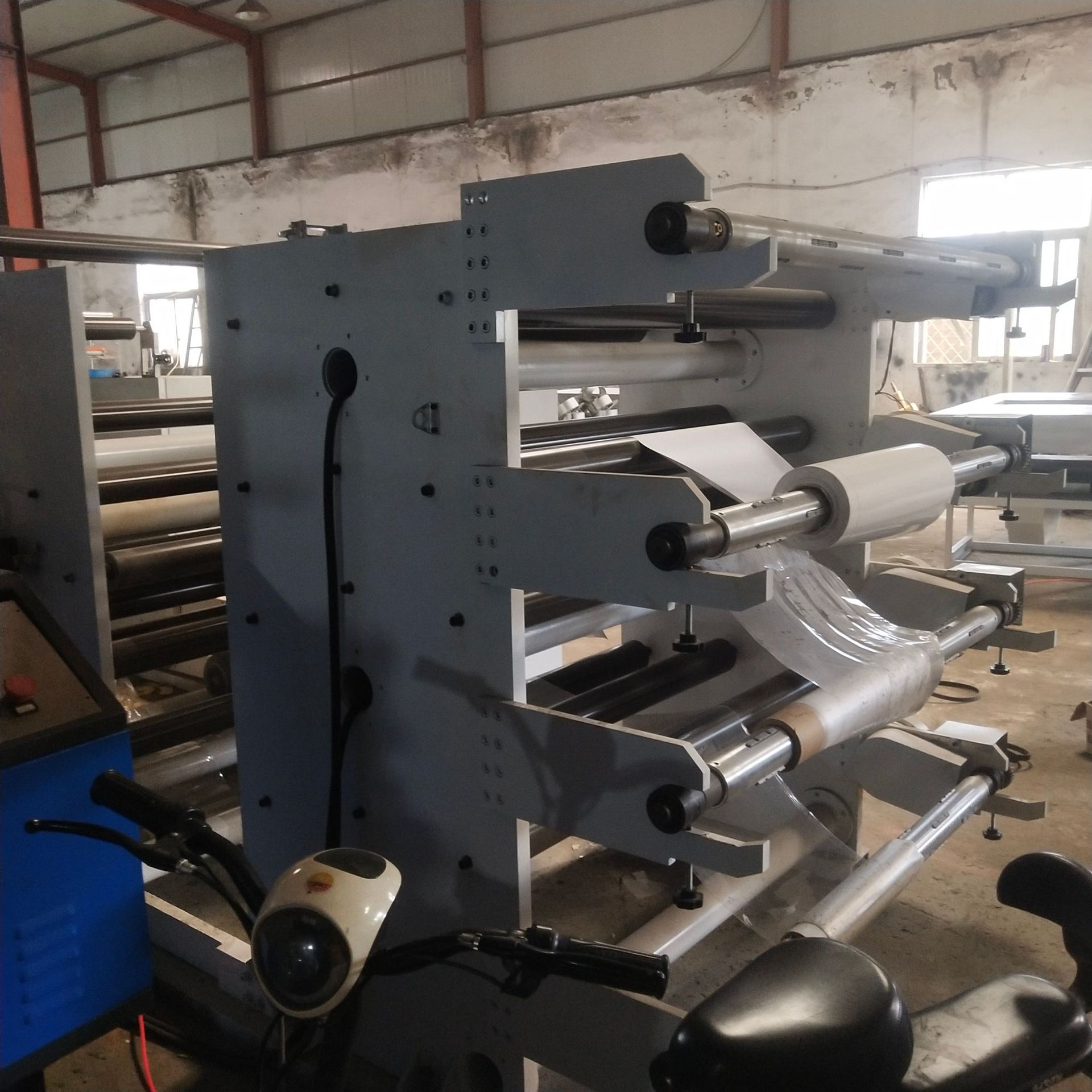 Molded Machine Manufacturer Reflective Material Laminating Machine Lattice Embossing Machine Reflective Film Material Heat Laminating Machine