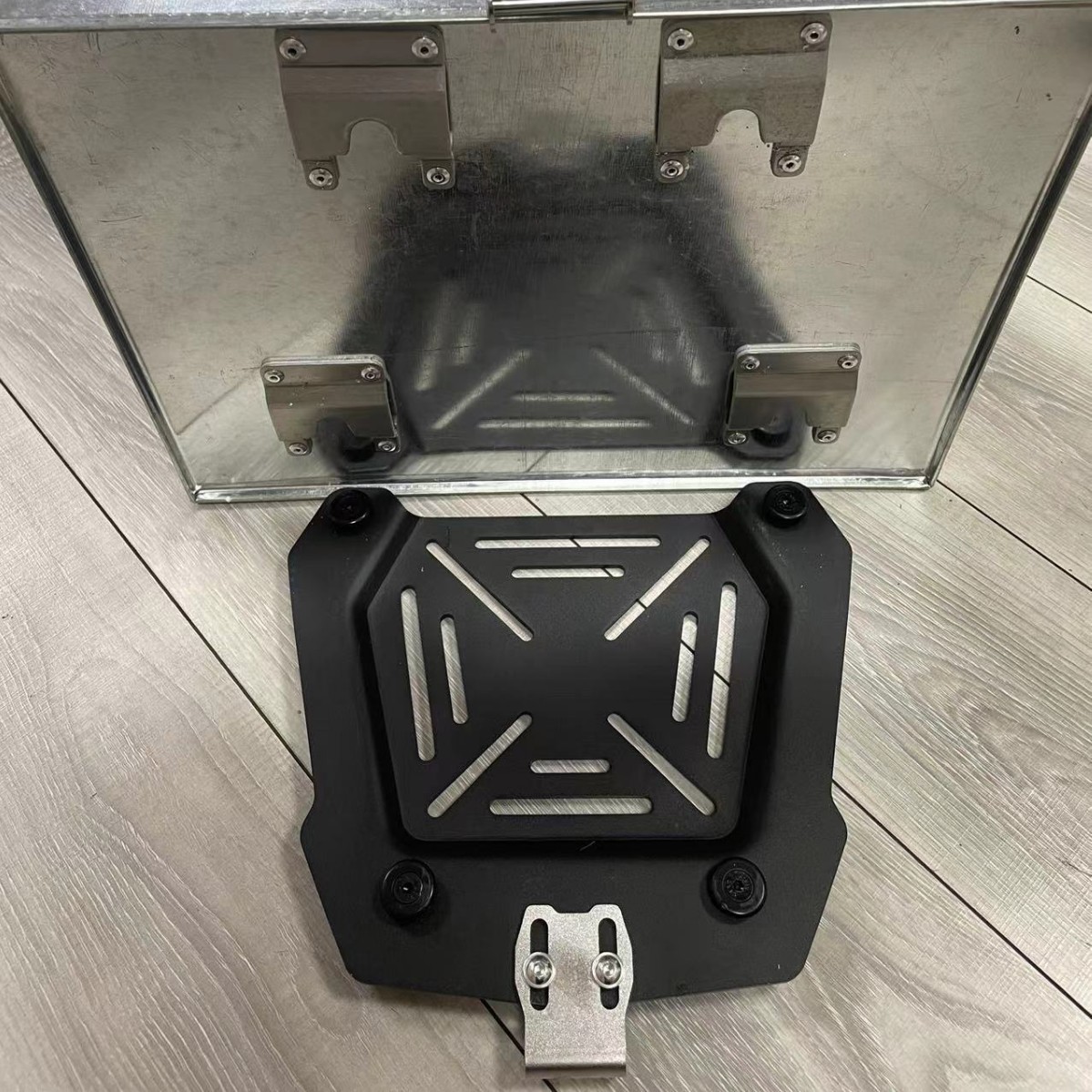 Motorcycle Tail Box Modification Quick Release Accessories Carbon Steel Tail Box Base Rear Rack Base Quick Release Tail Box Base Durable