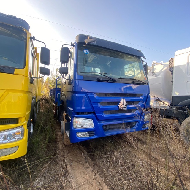 Refurbished Used Sinotruk Howo Tx Crash-Resistant Truck, 375 Horsepower, for Export to Africa, Can Be Used as a Right-Hand Drive Vehicle
