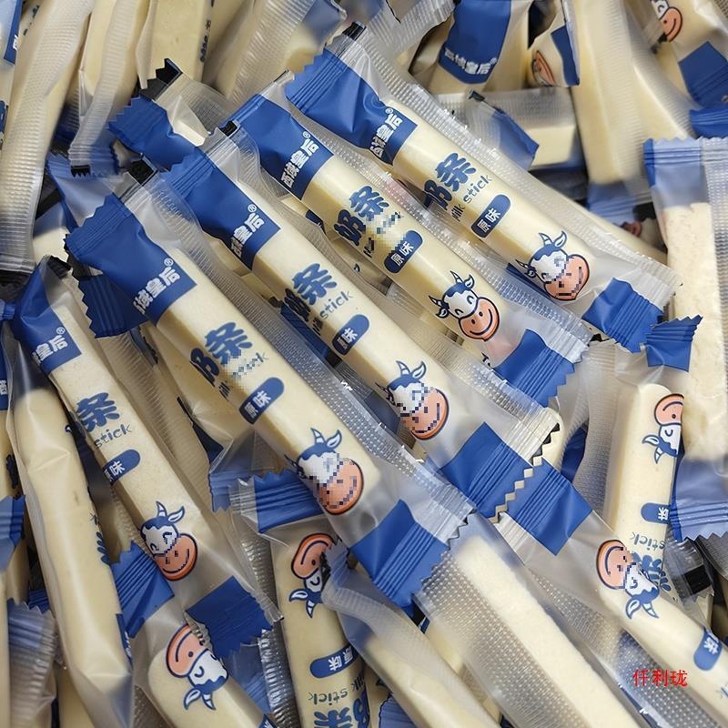 Xinjiang Queen of the Western Regions Milk Cheese Sticks Original Yogurt Flavor Popular Children's Dry Chewable Snacks