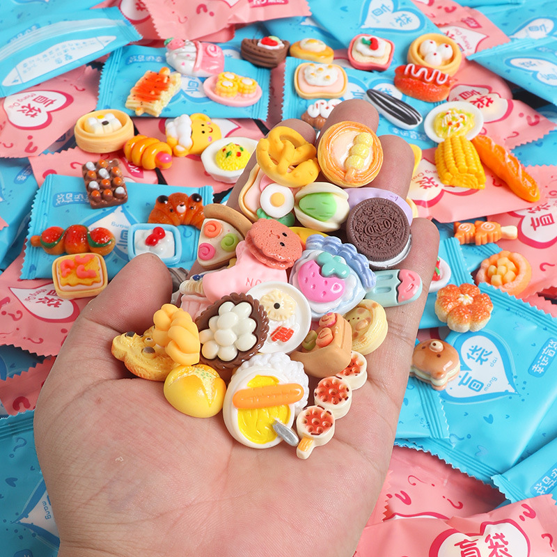 Simulation miniature beverage wine bottle food play blind bag blind box children's small gift toy resin luminous small ornaments