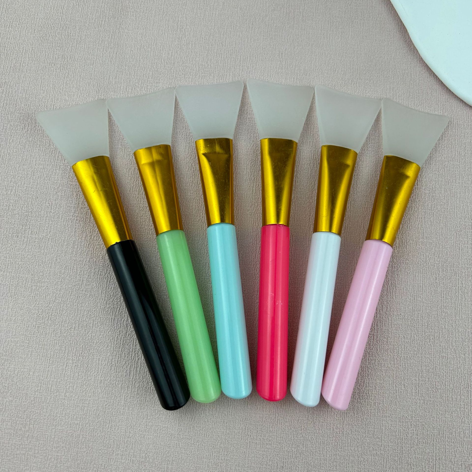 Mask brush silicone mask brush mud film brush applicator makeup brush mask brush in Stock White Rod powder Rod soft brush