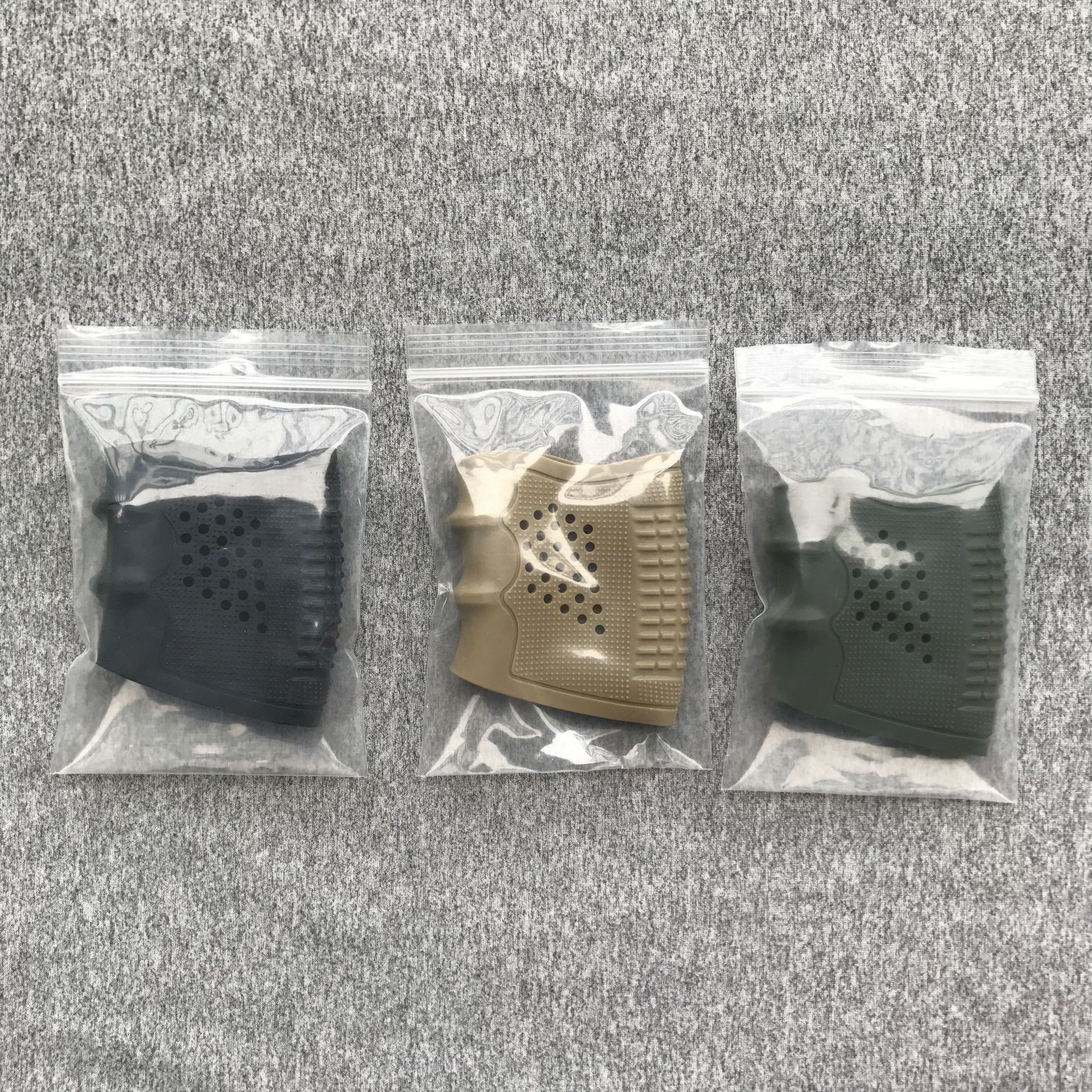 Cross-border AliExpress Glock handle non-slip rubber sleeve G17,G18,G19,M4 universal soft rubber grip sleeve