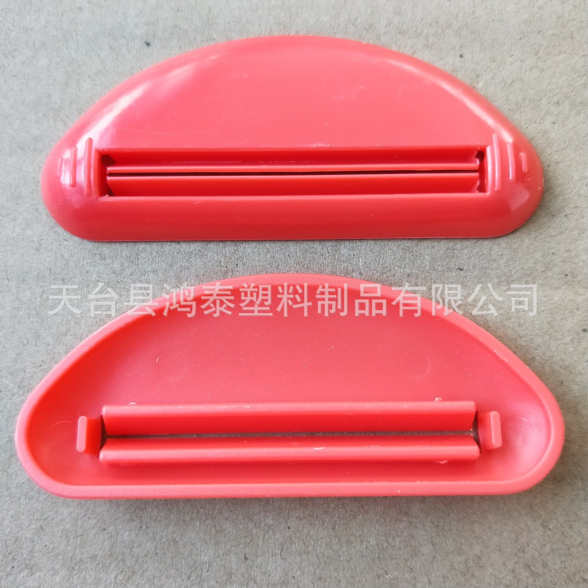 Factory Hot Sale Toothpaste Companion Plastic Toothpaste Simple Toothpaste Extruder Mouth Toothpaste Extruder