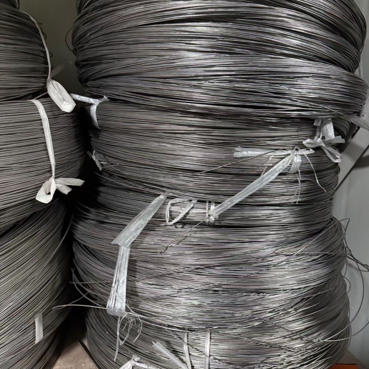 Titanium Wire Ta1 Titanium Welding Wire Gr2 Titanium Disc Round Titanium Alloy Wire Full Specifications 0.3Mm-5Mm in Stock
