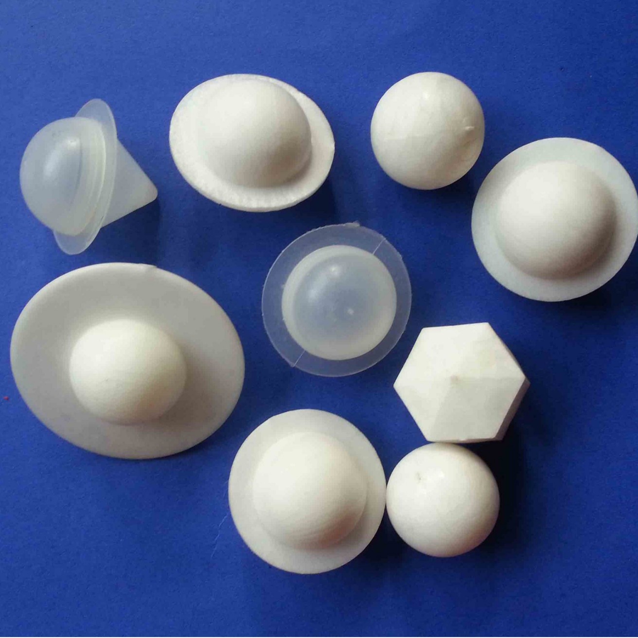 Liquid Surface Covering Ball with Edgeless Gas-Liquid Isolation Filler Ball for Water Treatment Foaming Float Ball Filler Pengcheng Spot