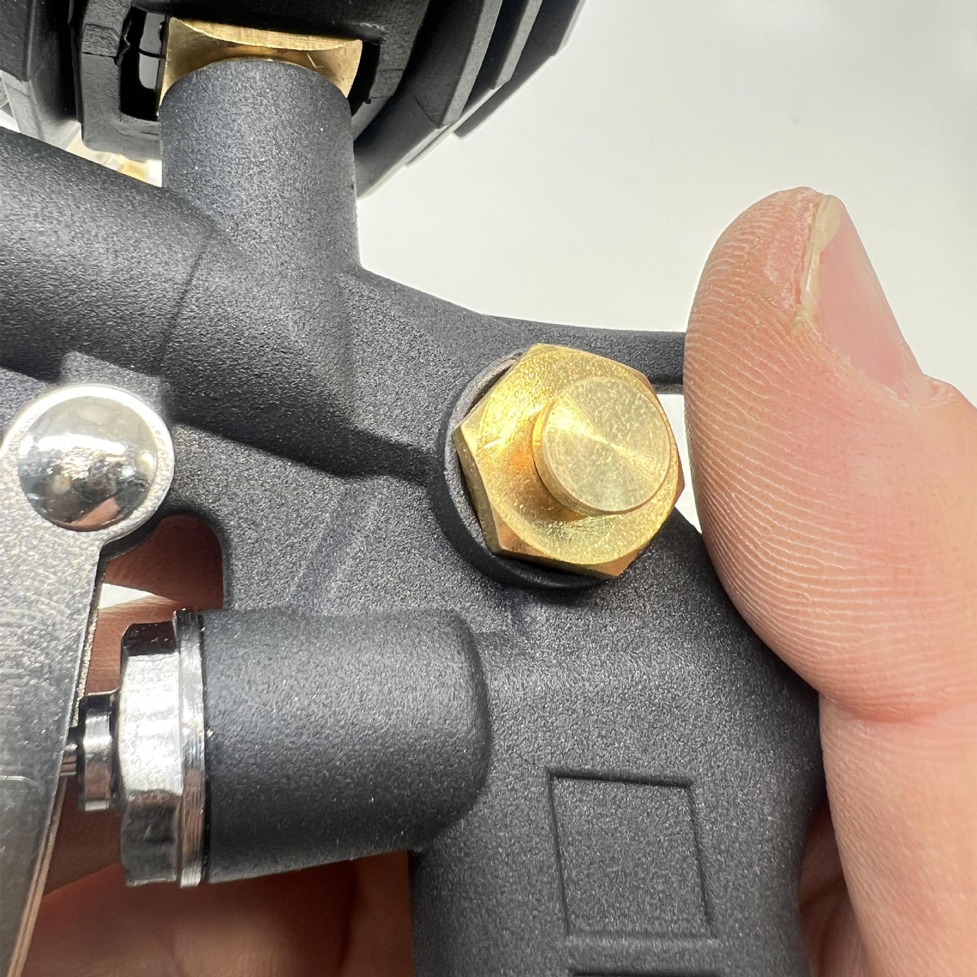 Digital display tire pressure gun car tire inflation gun LED LCD luminous display electronic digital tire pressure gauge