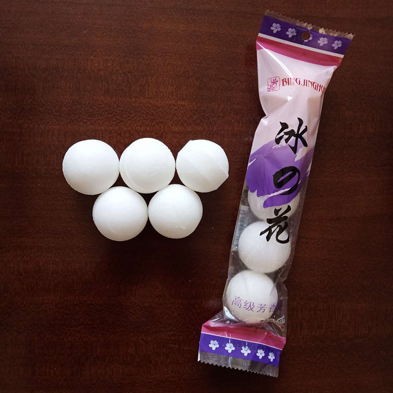 Wholesale ice crystal flower sanitary ball men's urinal deodorant ball toilet white toilet ball urine bucket deodorant aromatic ball