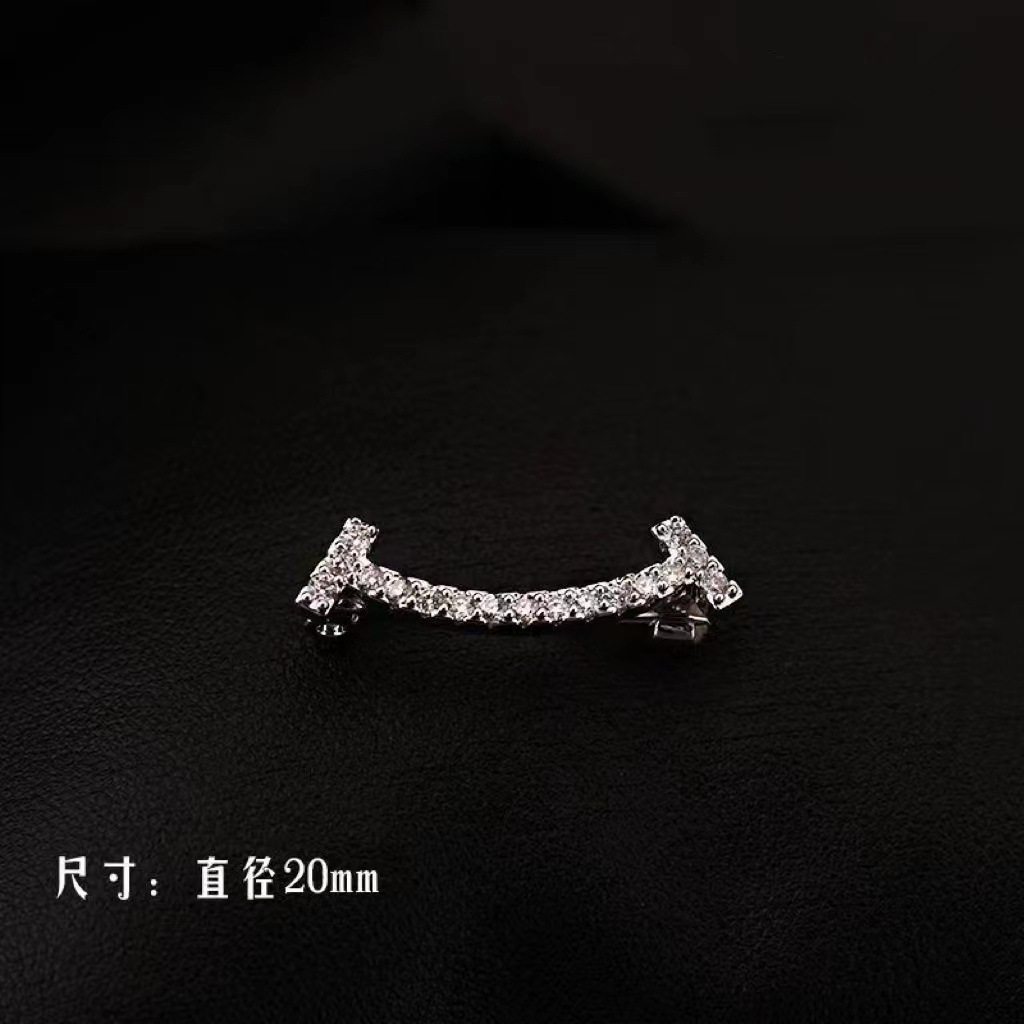 Cute Smiling Face Shirt Collar Mini Anti-Exposure Fixed Small Pin V-Neck Accessories Versatile Smile Brooch 272