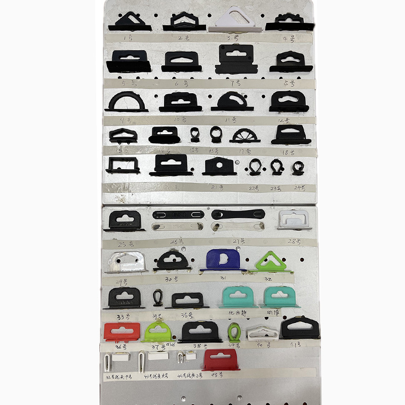 Factory wholesale plastic hook digital 3C electronic product packaging accessories black three-dimensional aircraft buckle