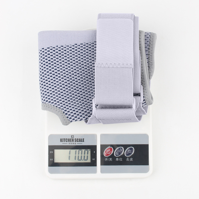 Sports Shoulder Protector Men's and Women's Pressurized Breathable Shoulder Protector Basketball Fitness Adjustable Shoulder Protector with Fixed Binding Protector