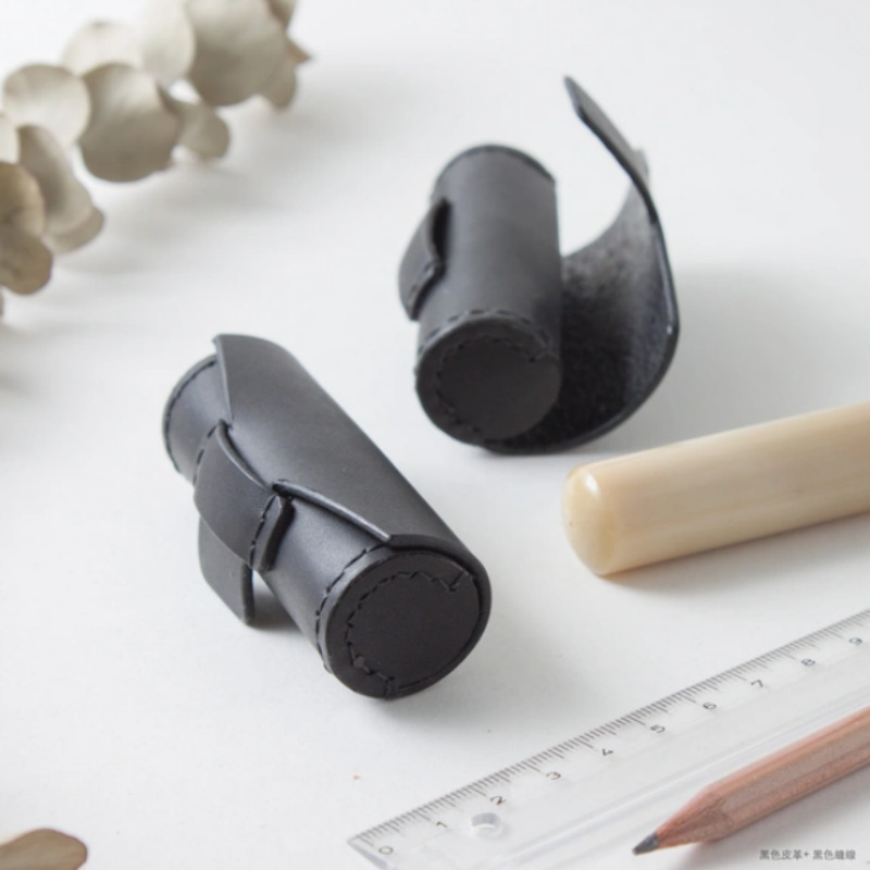 Cross-Border Seal Cosmetics Bag Mini Portable Cylindrical Stereo Multi-Functional U Disk Protective Leather Case Lipstick Leather Case