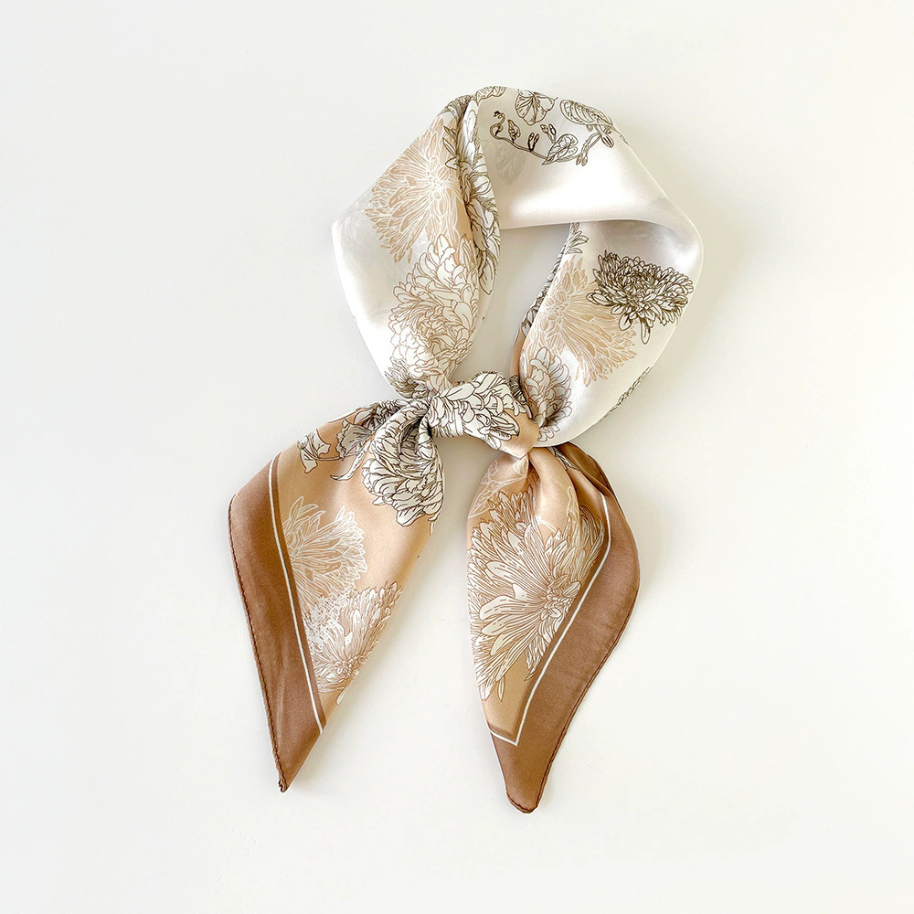 Customized Retro Square Scarf Silk Scarf for Women in the Workplace White-Collar Elegant Scarf Scarf Summer Thin Artistic Printed Shawl