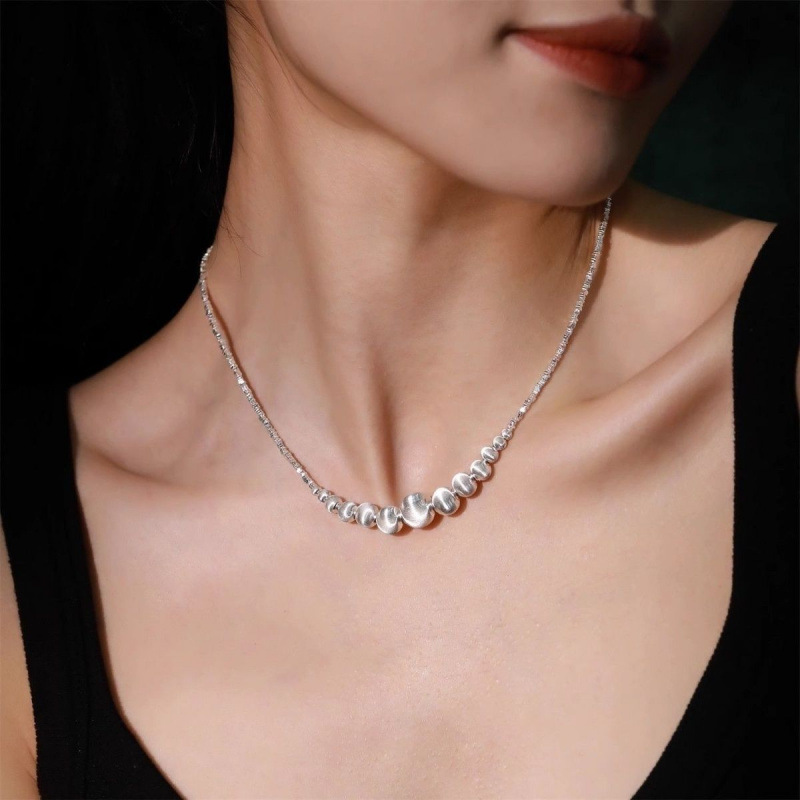 Authentic S999 Sterling Silver Fragmented Silver Necklace Minimalist Style Light Luxury Niche Gradient Cat's Eye Collarbone 2025 New Model