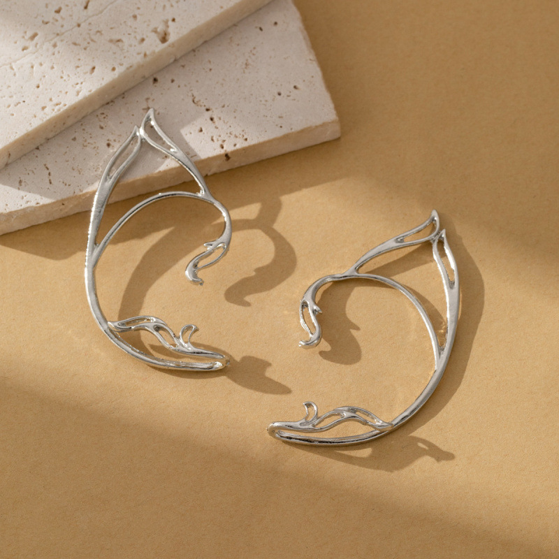 European and American Style Simple and Personalized Cut Out Cat Ears Sweet and Cool Niche Ear Clips Without Pierced Ear Bone Clips Elf Ear Hanging Earrings