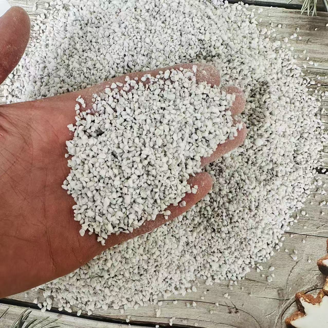 Manufacturer's Ready-Made Perlite Building Insulation Material Fireproof Coating Perlite for Flower Planting Nutrient Soil